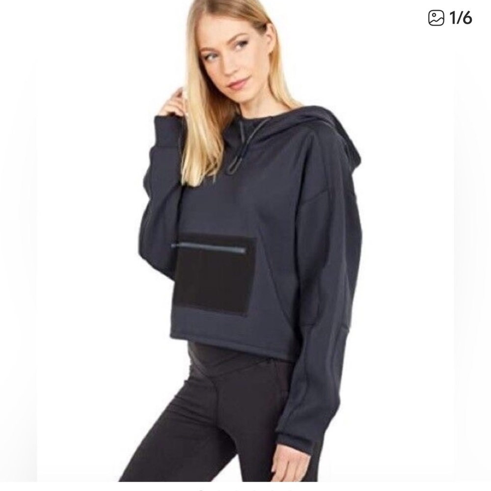 FP Movement‎ reach the summit scuba Hoodie medium